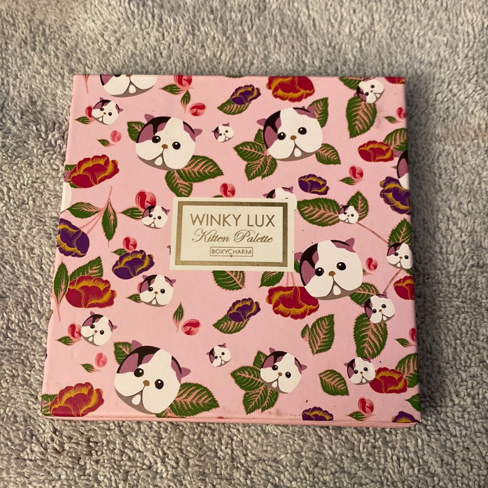 Winky Lux eyeshadow palette